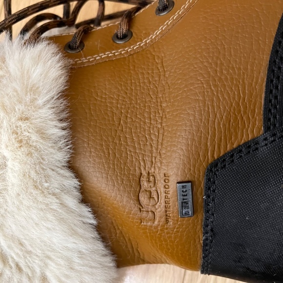 Snowshoes / Winter boots women UGG - Size 11 US / 42 EU - Picture 3 of 4